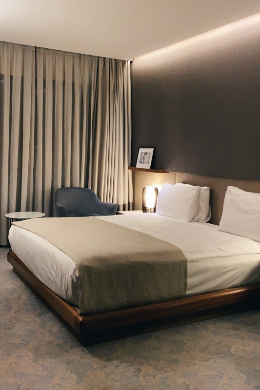 Zo style je een hotel chic interieur