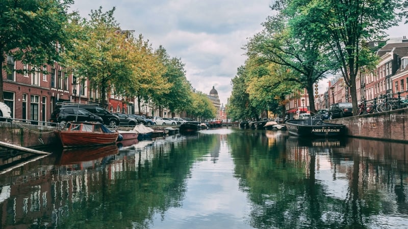 canal amsterdam