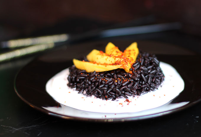 Vurige Zwarte Rijst met Mango
