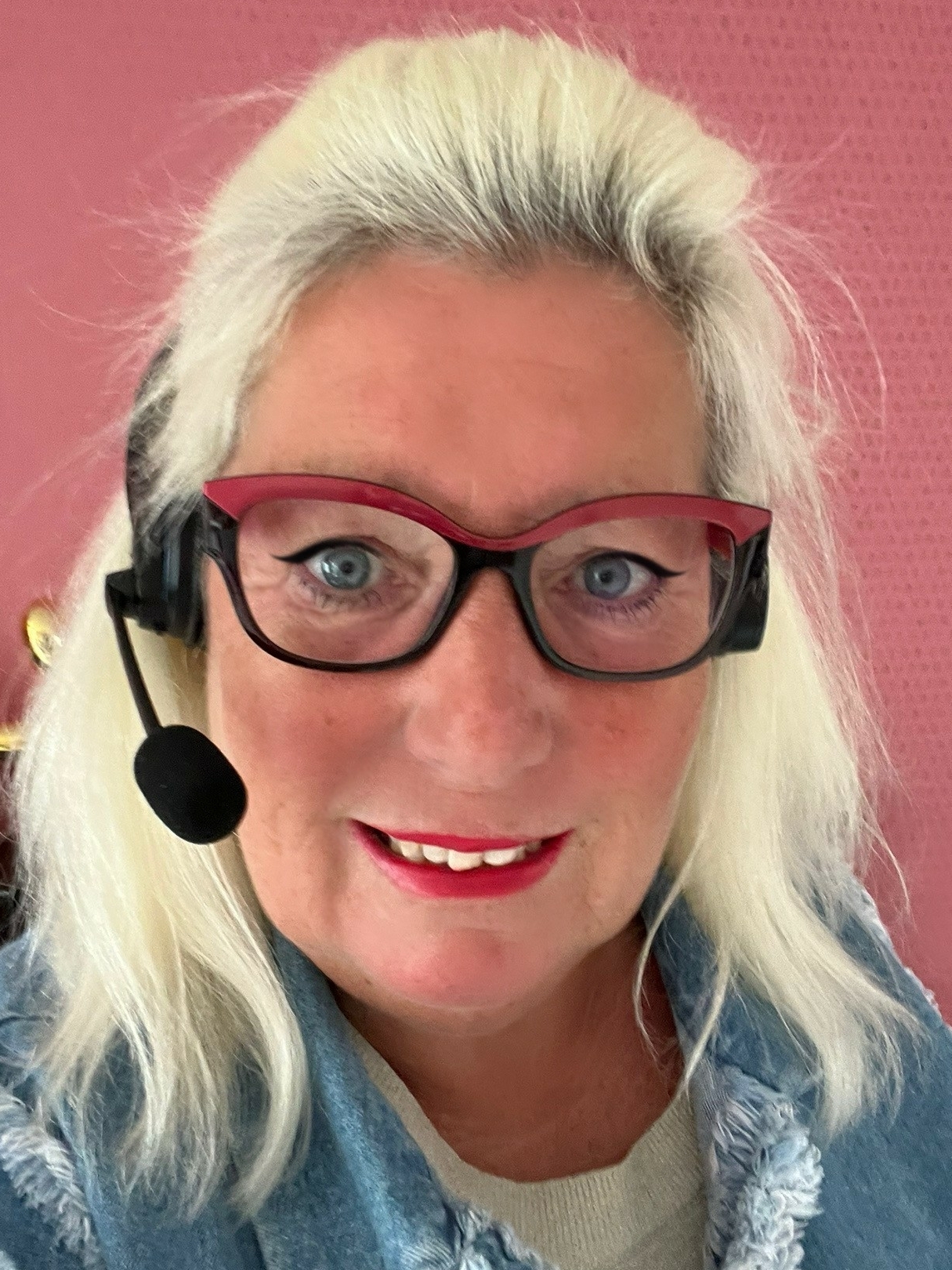 Medium - Astroloog - Bewustzijnscoach zelfrealisatiecoach