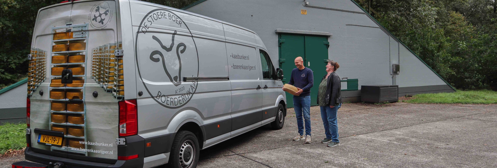 Jan-Peter en Annet voor de bunker Jan-Peter en Annet voor de bunker
