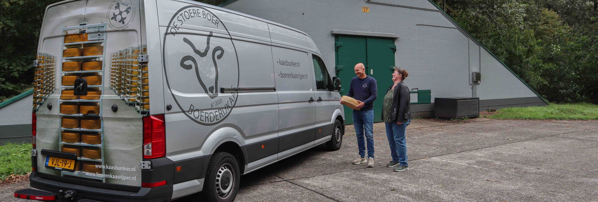 Jan-Peter en Annet voor de bunker Jan-Peter en Annet voor de bunker