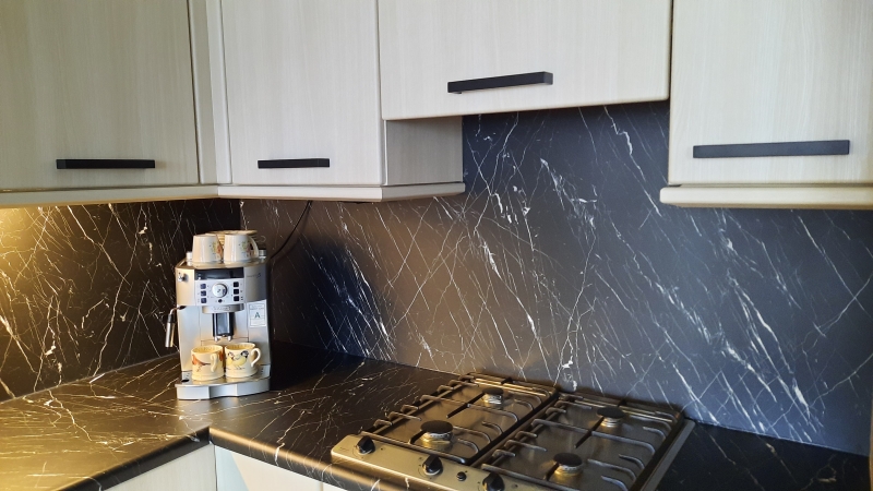 Marmer look aanrechtblad keuken wrappen