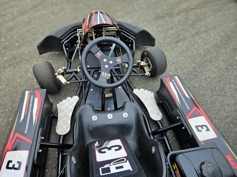 Kart in pitlane Circuit Park Berghem