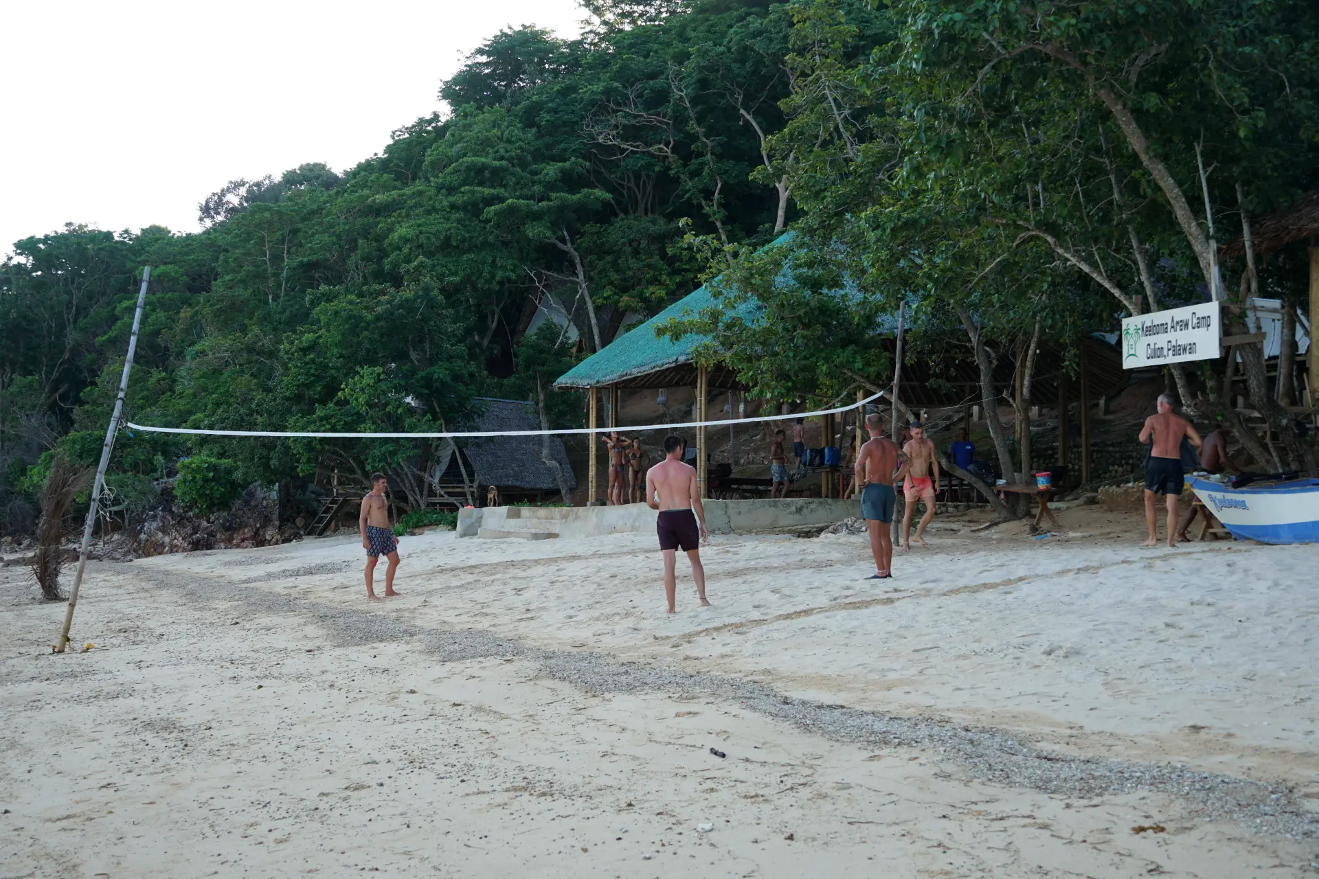 Araw Beach Camp tijdens de expeditie van Coron naar El Nido