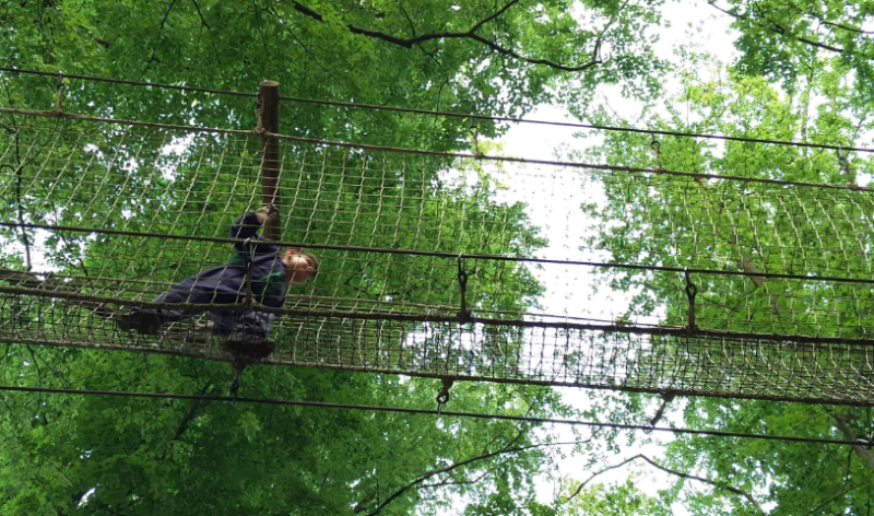 Klimpark in België met een kleuter