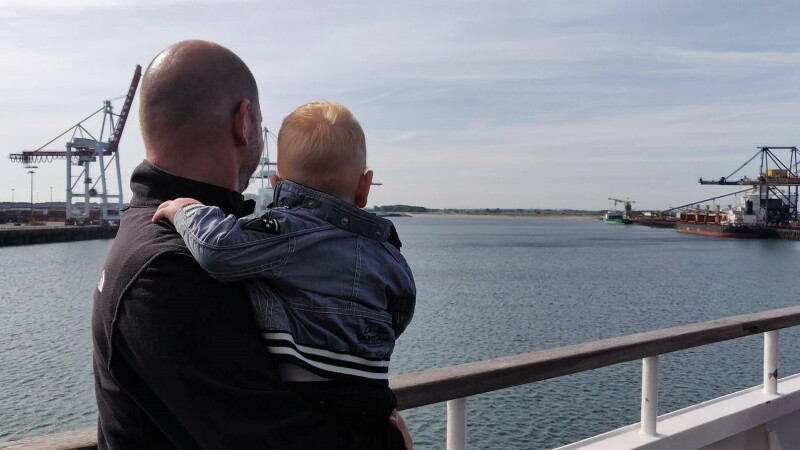 Baby mee op de ferry naar Dover