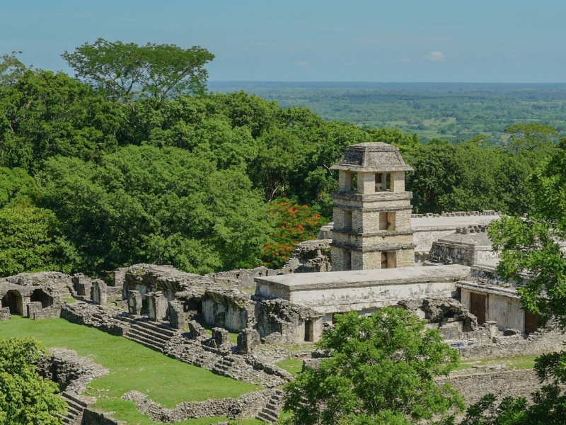 Bezoek aan ruïnes van Palenque Bezoek aan ruïnes van Palenque