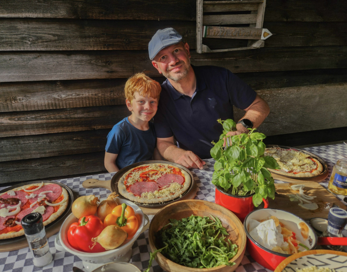 Boerenbed De Kalverweide pizza bakken