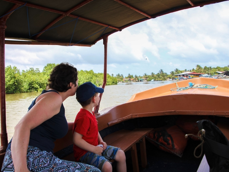 Boottocht over de Dutch Canal in Negombo Boottocht over de Dutch Canal in Negombo