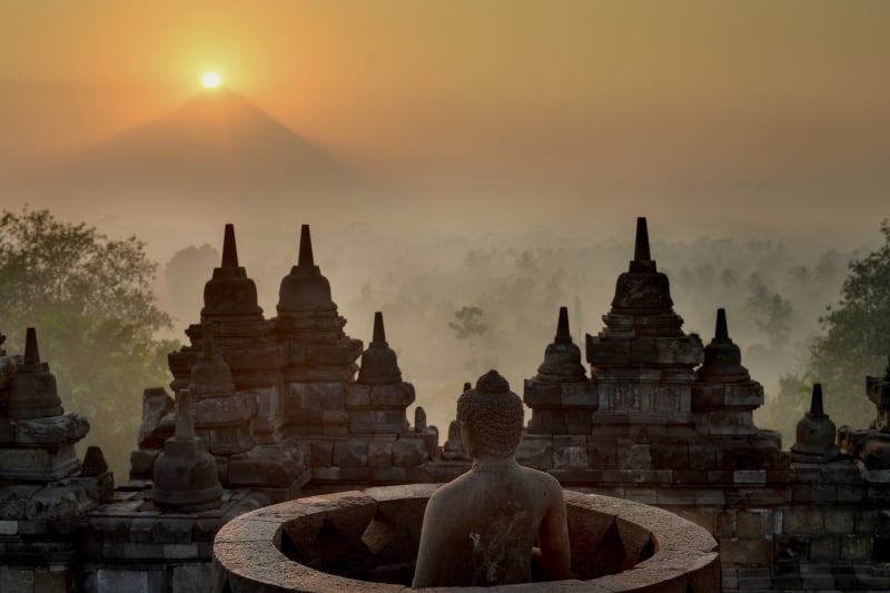 Borobudur vanuit Yogyakarta