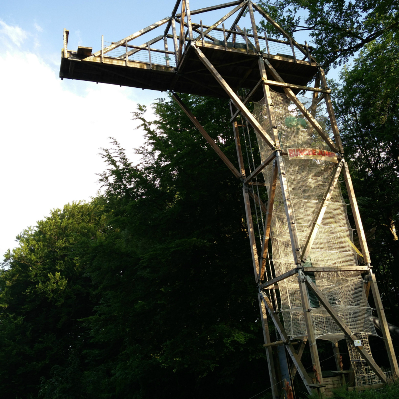 Bungee jumpen in klimpark België bij Ardennen