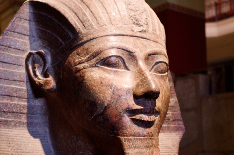 Cairo museum Hatsjepsoet met kinderen