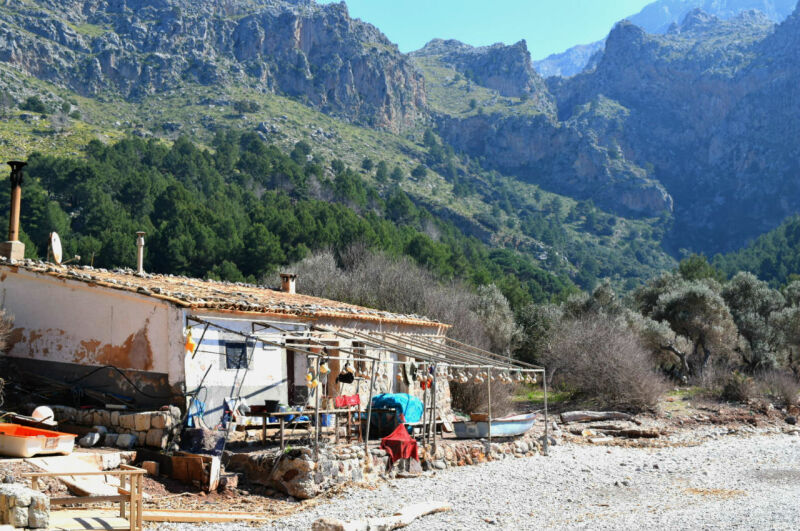 Cala Tuent Mallorca met kinderen: rustige baai en strand aan de westkust