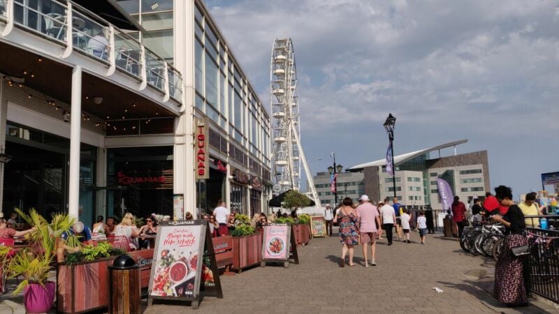 Cardiff Bay met boot
