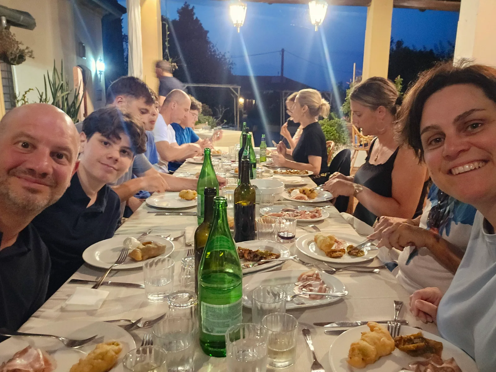 Gezamenlijk diner bij Azienda Agrituristica Seliano
