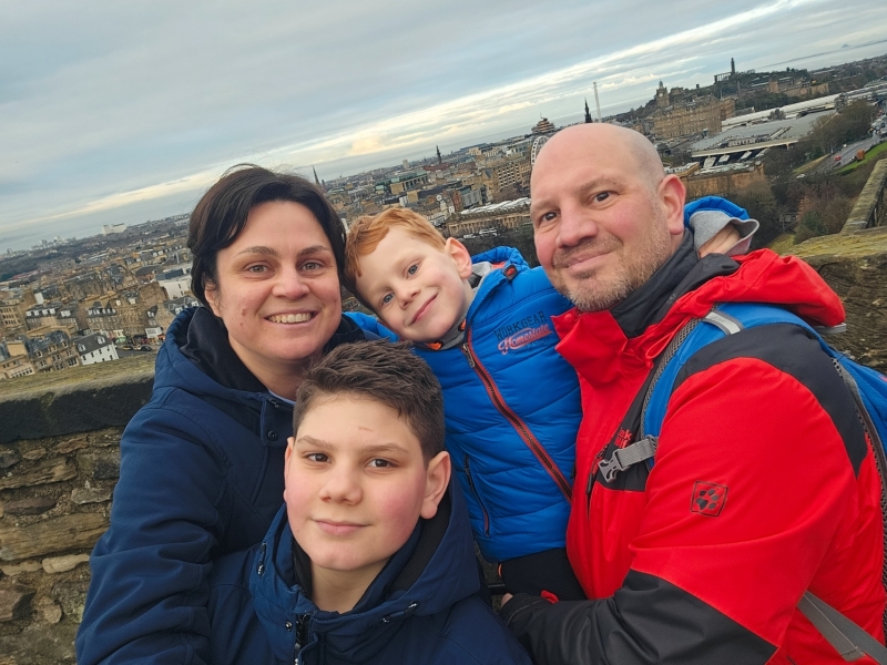 Edinburgh Castle met gezin