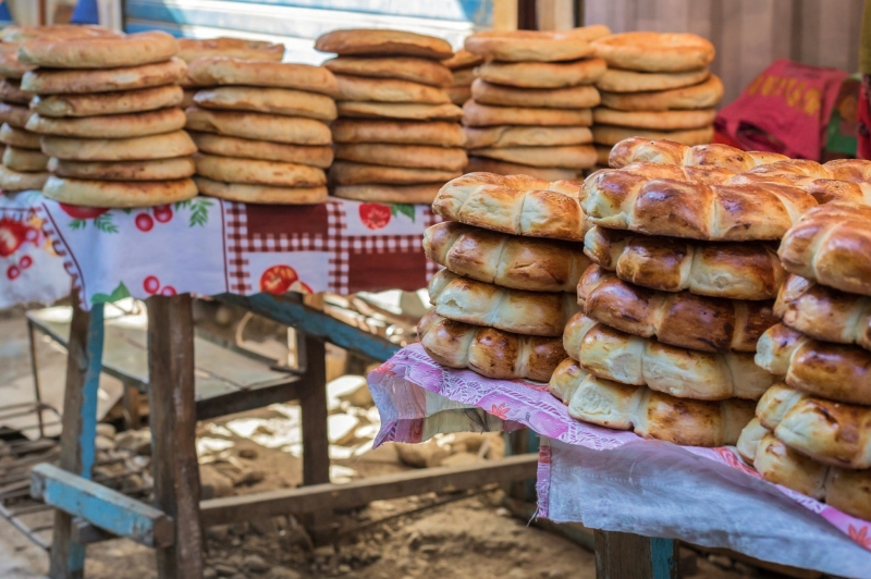 Eten en brood eten in Kirgizië