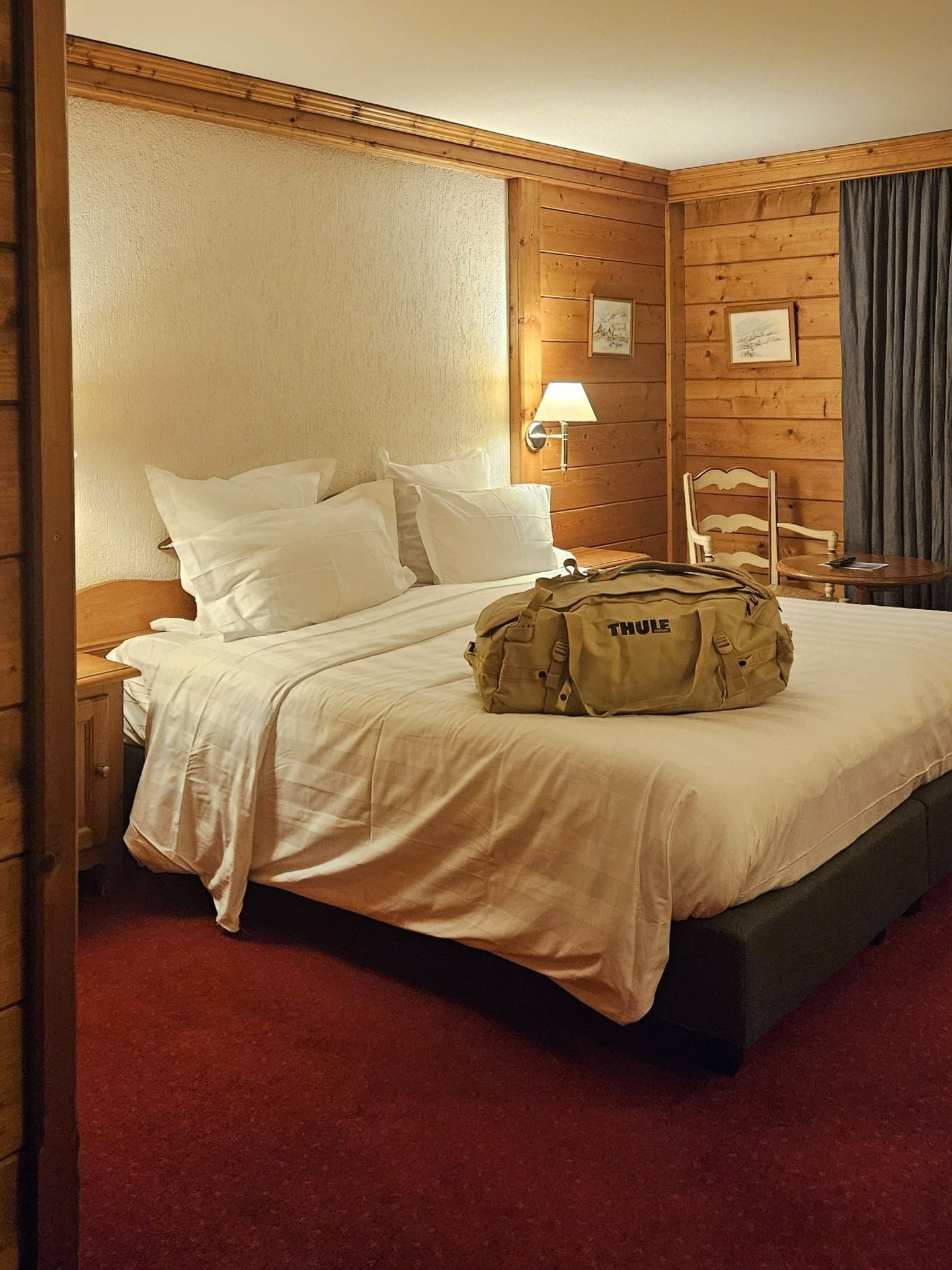 Familiekamer La Marmotte chaletstijl met houten details