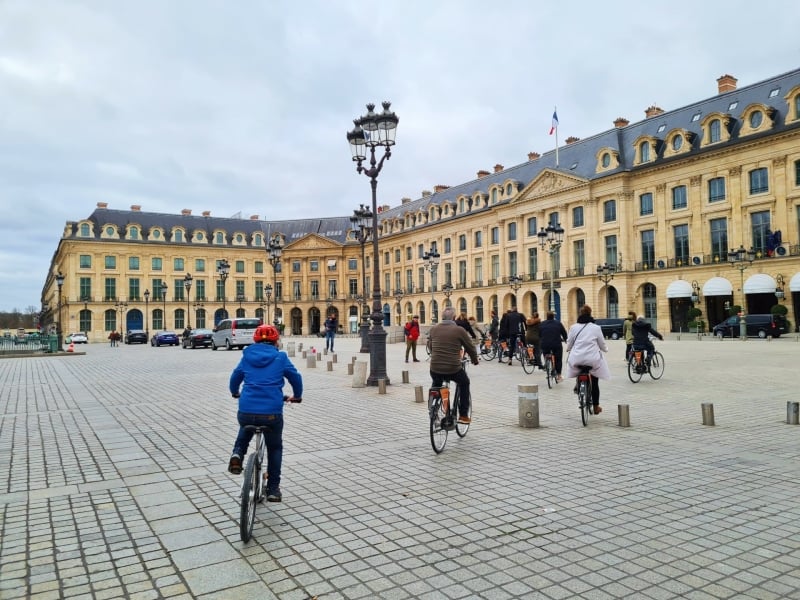 Fietsen in Parijs met kinderen