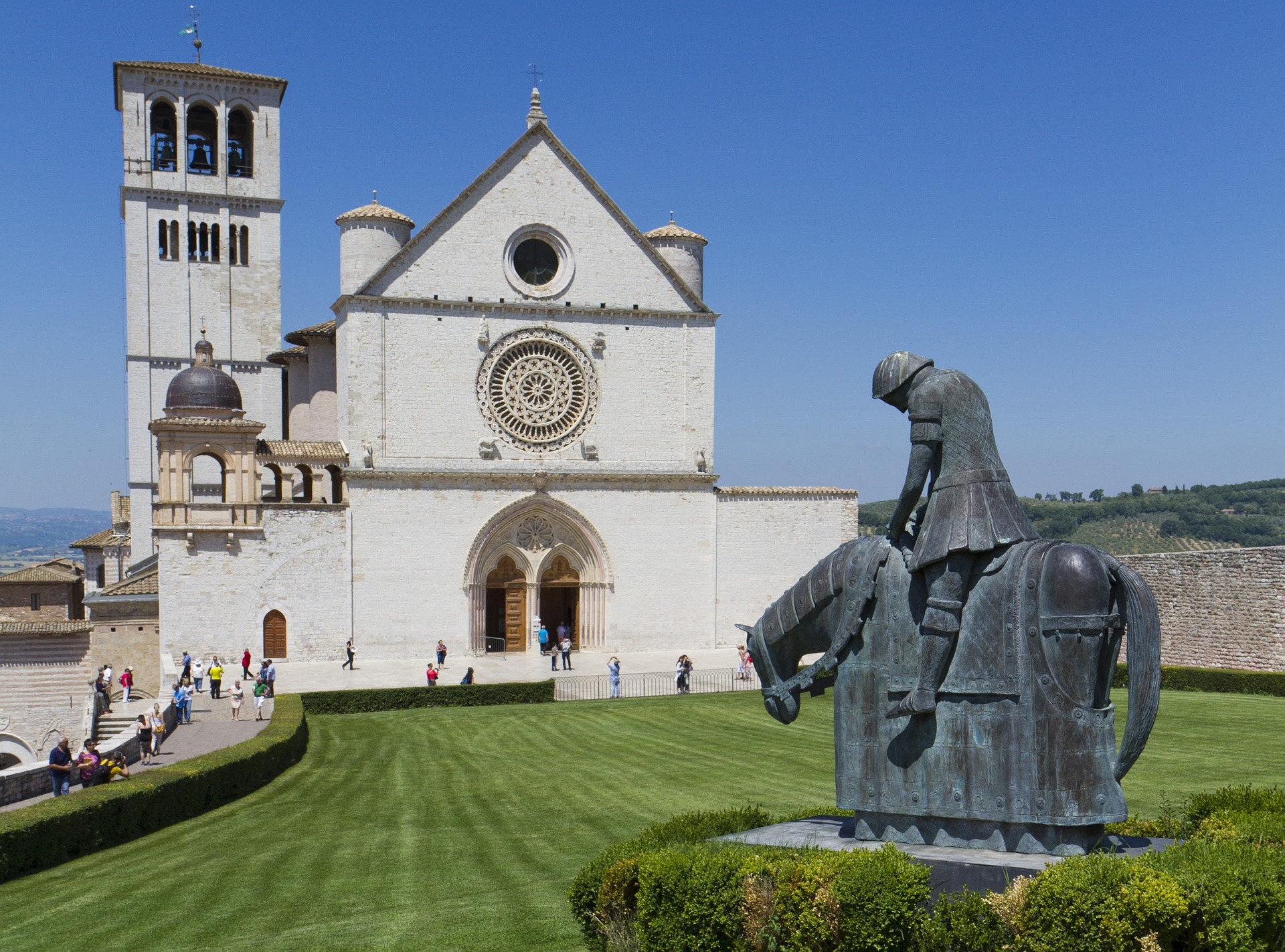 Basilica di San Francesco in Assisi met kinderen