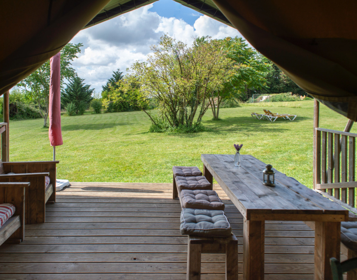 Glamping in Dordogne safari lodge