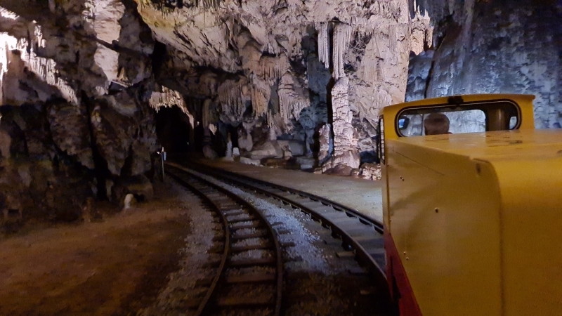 Grotten van Postojna treintje