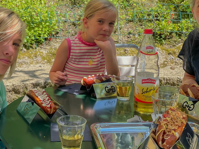 Hotdogs in de Gletsjertuin