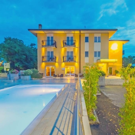 Hotel met zwembad Peschiera del Garda Hotel Nuova Barcaccia