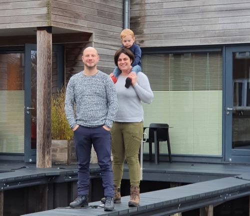 Huisje aan het water in Friesland