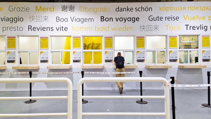 Huurauto ophalen op de luchthaven in Mexico voor een gezinsroadtrip