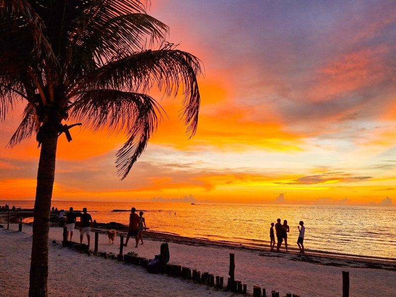 Isla Holbox familie zonsondergang
