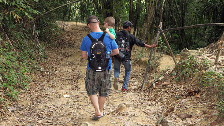 Wandelen in de jungle van Khao Sok