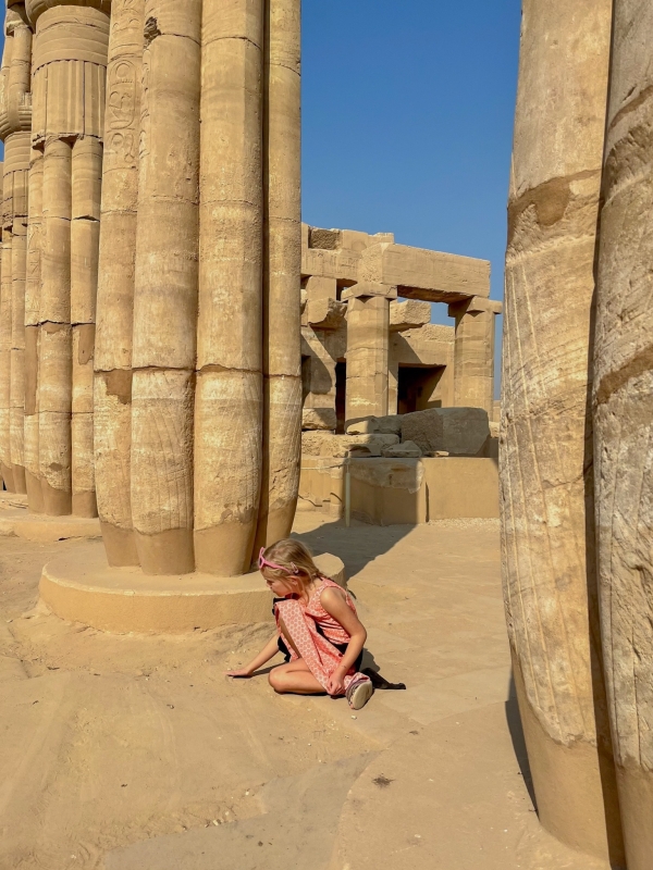 Karnak tempel spelen kun je overal