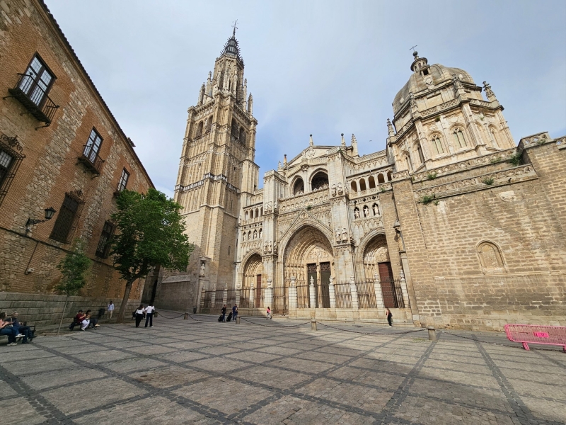 Kathedraal Toledo met kinderen Kathedraal Toledo met kinderen