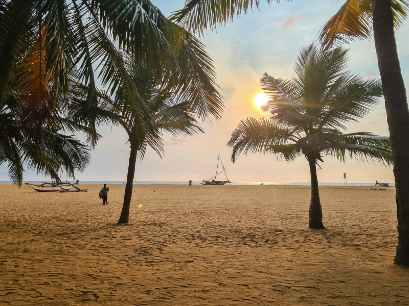 Kindvriendelijk hotel aan het strand van Negombo Kindvriendelijk hotel aan het strand van Negombo