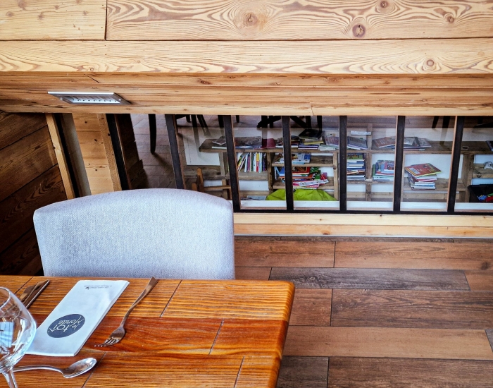 Kindvriendelijke speelhoek bij het restaurant van Le Toî du Monde