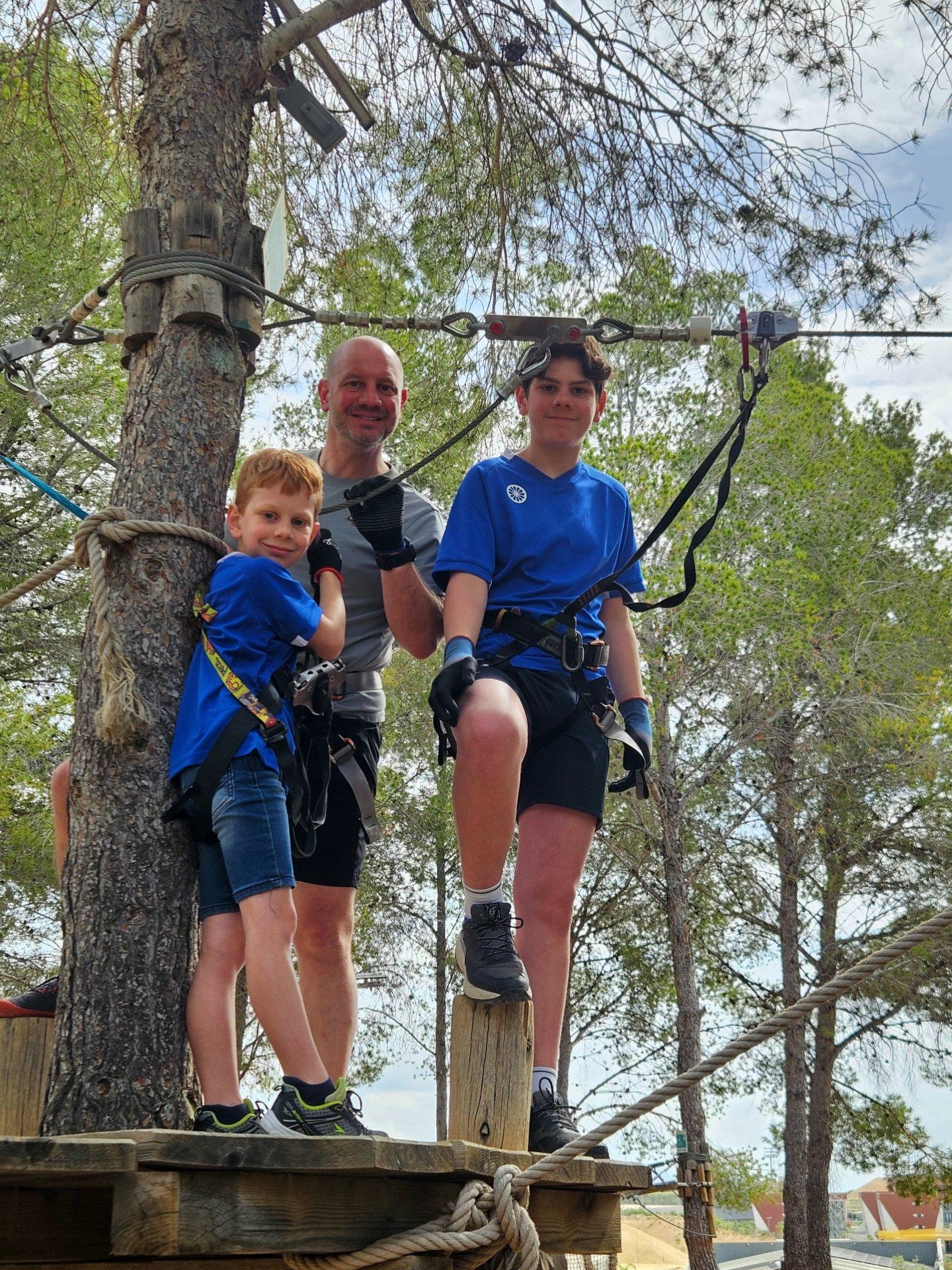 Klimpark bij Benidorm met kinderen Klimpark bij Benidorm voor een avontuurlijk uitje met kinderen