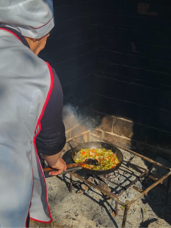 Koken op vuur leuke workshop Albanie