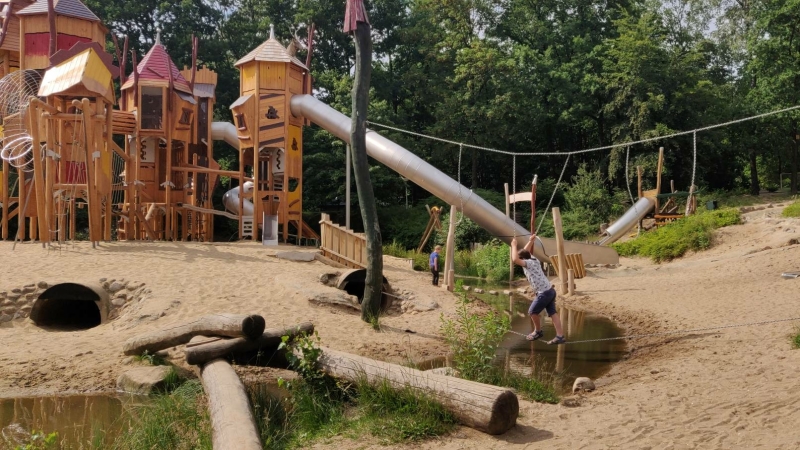 Leuke Landal in het bos en met speeltuin