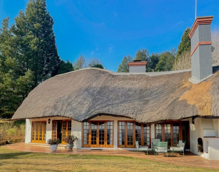 Main House en links onze familiekamer