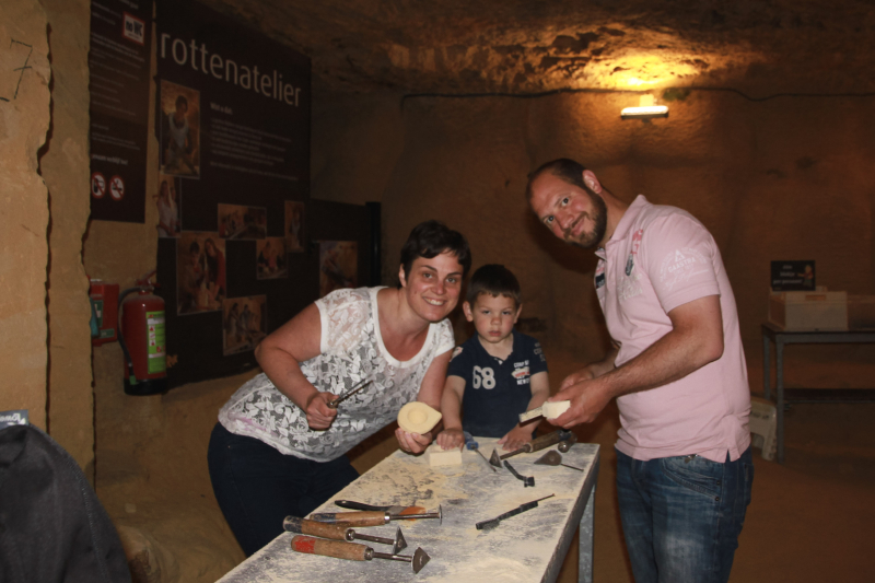 Mergelrijk Valkenburg met kind
