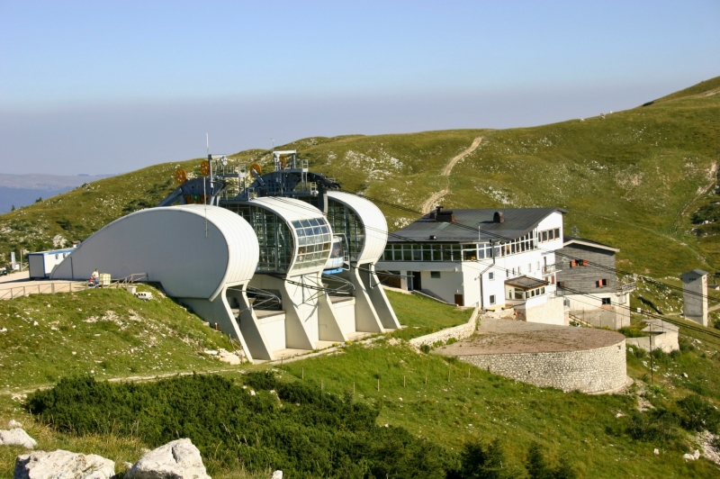 Monte Baldo kabelbaan met gezin