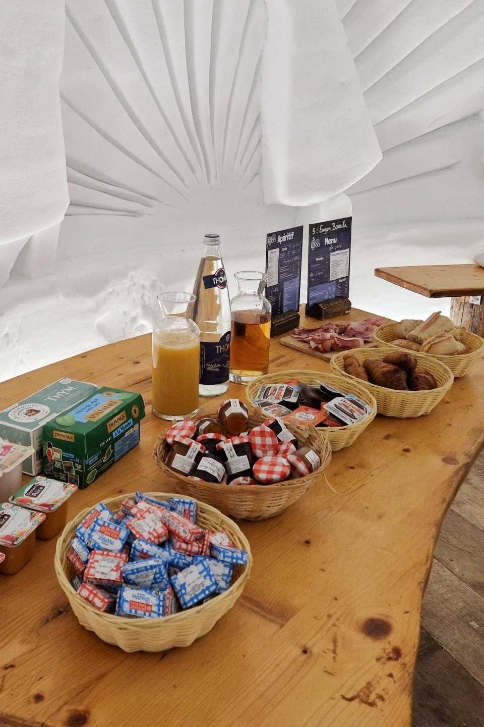 Ontbijt in iglo Val Thorens