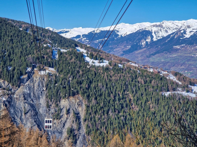 Kabelbaan over de vallei – verbinding in Paradiski