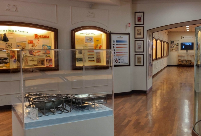 Tentoonstelling en museumdeel in de Perugina fabriek in Italië