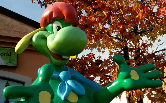 Prezzemolo, mascotte van Gardaland aan het Gardameer (met kinderen)