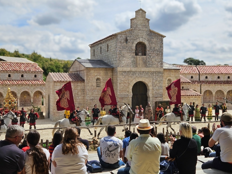 Puy du Fou Spanje El Misterio de Sorbaces show Puy du Fou Spanje El Misterio de Sorbaces show