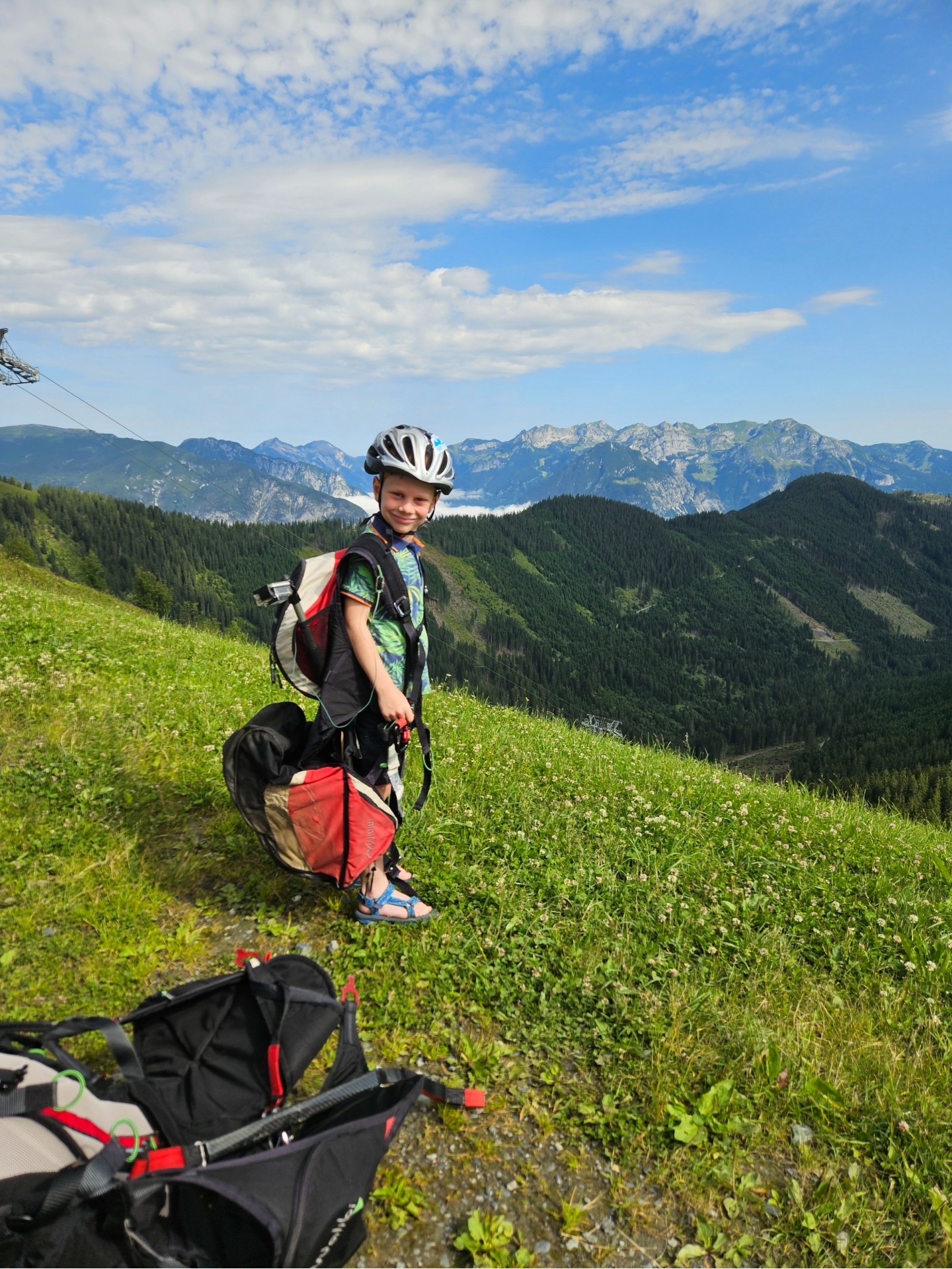 Team van RAW Abenteuer Reisen tijdens het paragliden in het Zillertal
