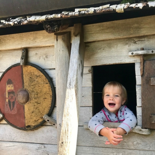 Ribe Vikingen met kinderen